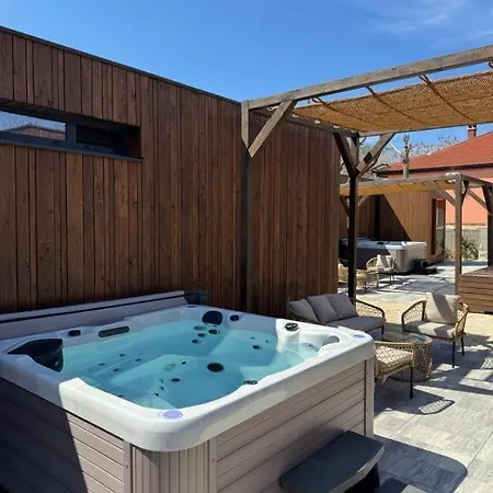 10gardens Mobile No 4 With Sauna And Jacuzzi * Privlaka (Zadar)