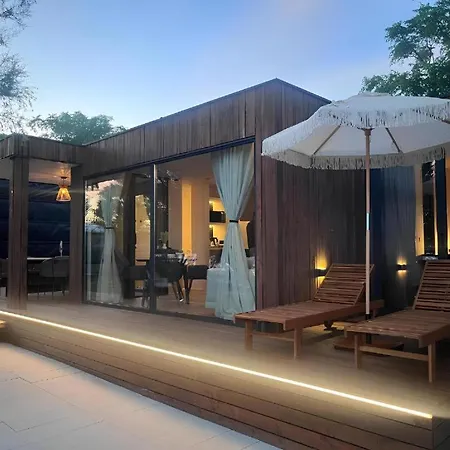 10gardens Mobile No 4 With Sauna And Jacuzzi Holiday home *