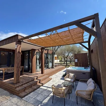 10gardens Mobile No 4 With Sauna And Jacuzzi *