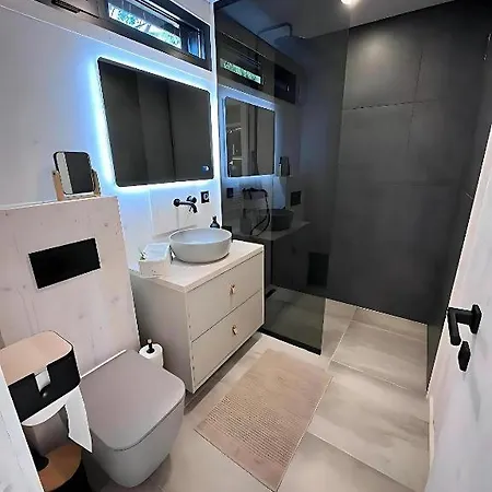 Tatil Evi 10gardens Mobile No 4 With Sauna And Jacuzzi Privlaka (Zadar)